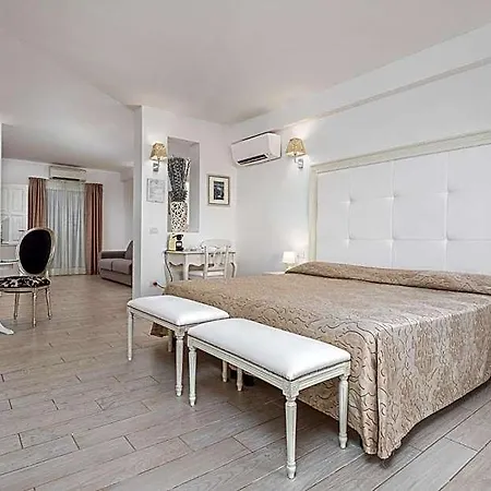 The Pelican & - Adults Only Otel 4*