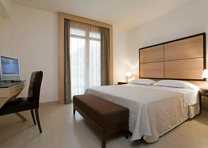 The Pelican & - Adults Only מלון 4*